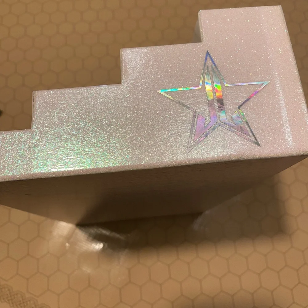 🌟Jeffree Star🌟 Velour Liquid lipstick display White with Glitter. - Picture 2 of 3